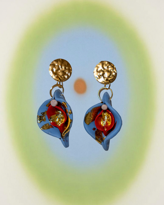 Vulva Ohrringe | Blau, Pink, mit Blattgold